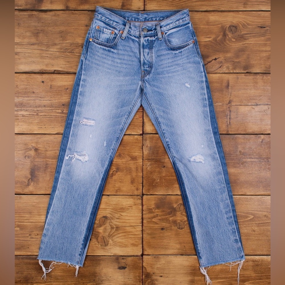 LEVIS 501 Vintage Straight-Leg Stonewashed Blue Distressed Denim Jeans Sz. 25